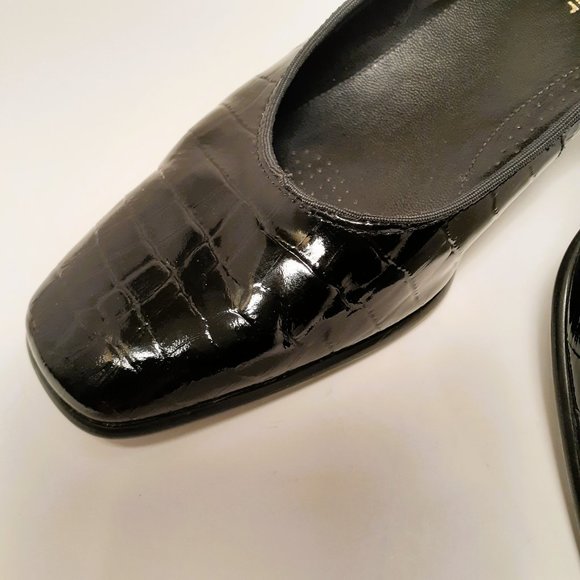 NATURALIZER PATENT BLACK LEATHER Slip on reptile print Sz 7 EUC - Picture 3 of 9